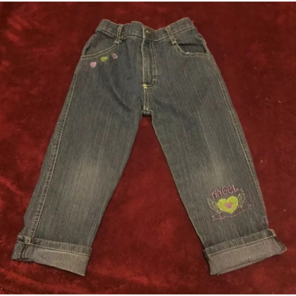 Girls size 5/6 embroidered Capri jeans